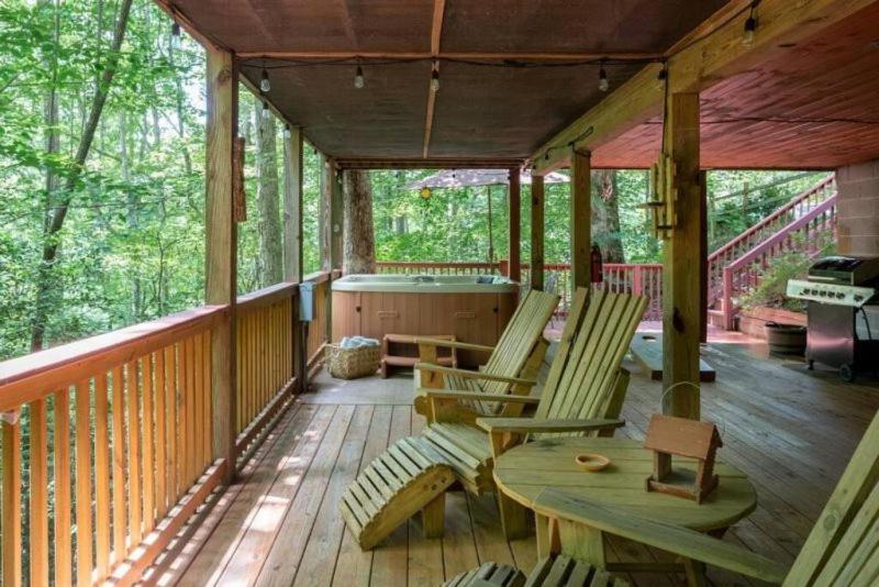 Mountain Spirit Cabin - Fireplace And Hot Tub Blue Ridge Quarto foto