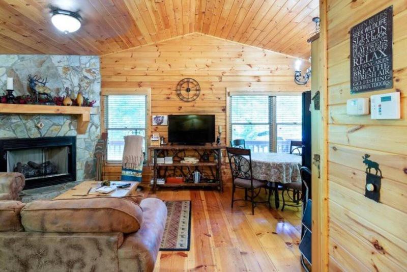Mountain Spirit Cabin - Fireplace And Hot Tub Blue Ridge Exterior foto