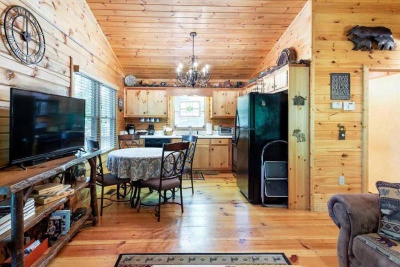 Mountain Spirit Cabin - Fireplace And Hot Tub Blue Ridge Exterior foto