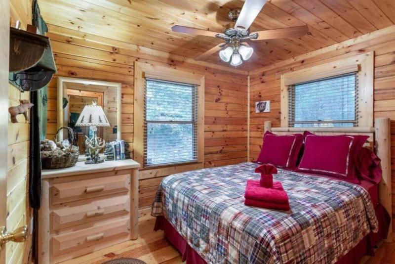 Mountain Spirit Cabin - Fireplace And Hot Tub Blue Ridge Exterior foto