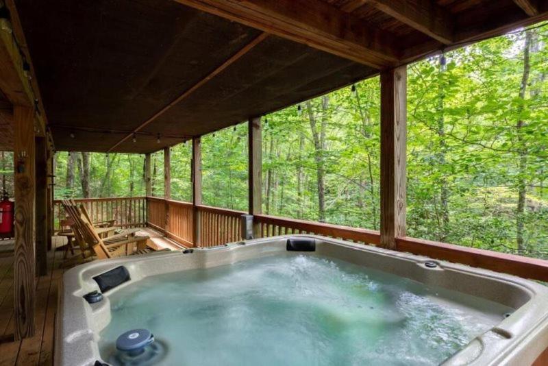 Mountain Spirit Cabin - Fireplace And Hot Tub Blue Ridge Exterior foto
